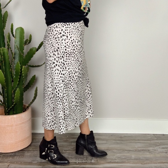 Meet Me In The Midi Speckled Skirt Small LAST ONE - Picture 3 of 8